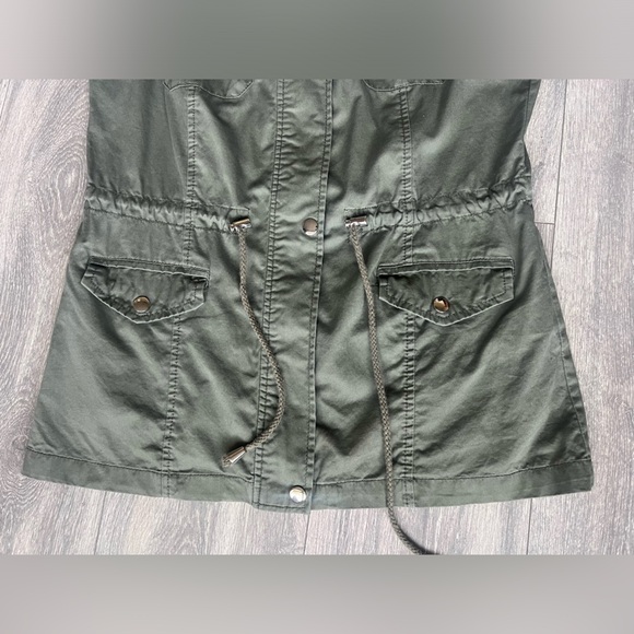 Cavalini Army Green Hooded Cotton Utility Vest w Toggle Drawstring Waist Sz PM - Picture 6 of 12